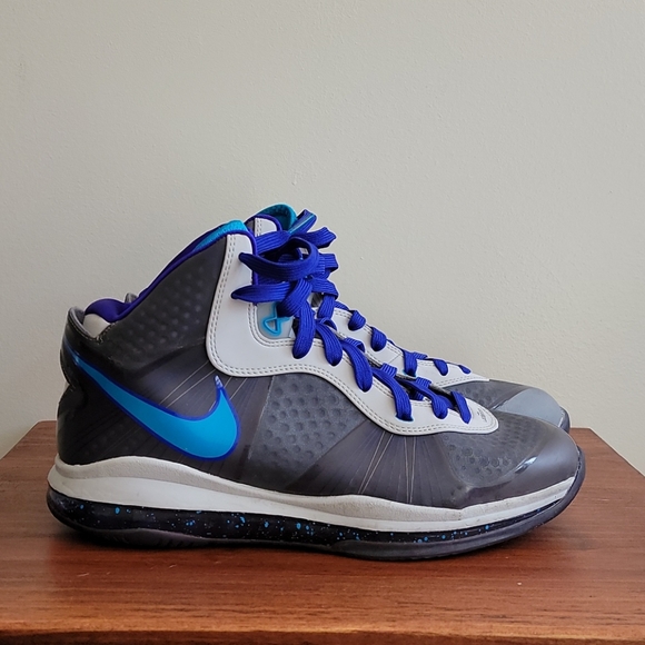 Nike Lebron 8 V/2 Hornets Sz 10.5